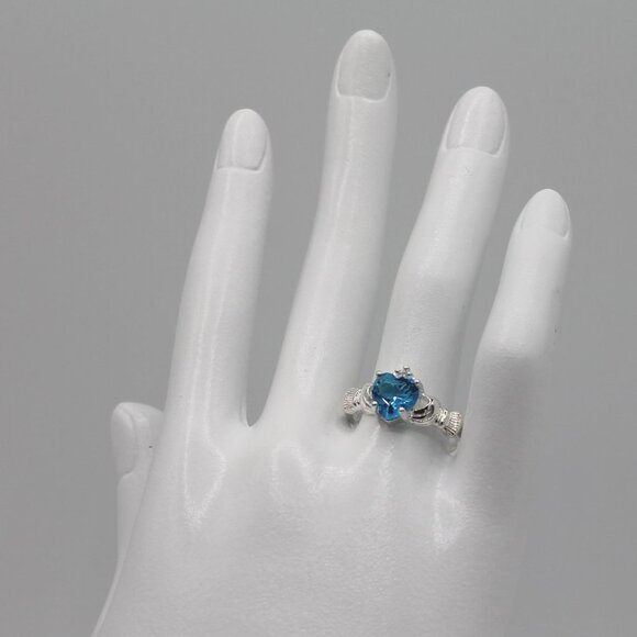 Jewelry Claddagh ring Irish symbol of love loyalty friendship silver blue new - Picture 5 of 8